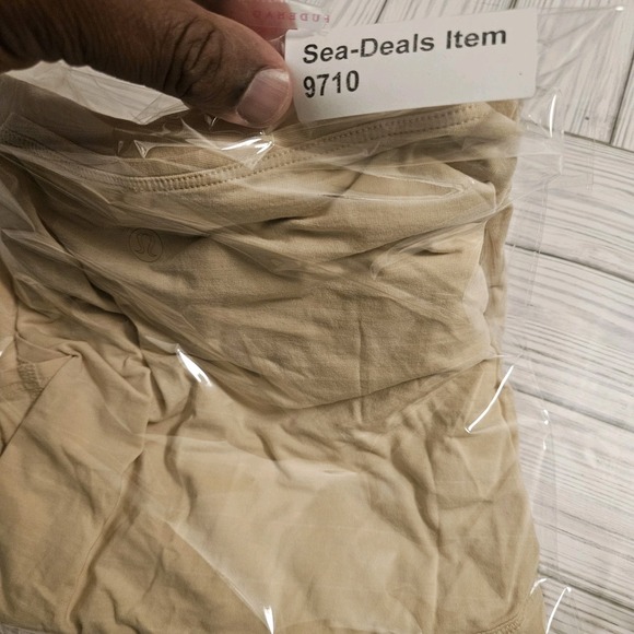 Lululemon Shirt Womens Large Beige Drysense Short Sleeve Active Gym Workout - Picture 5 of 6